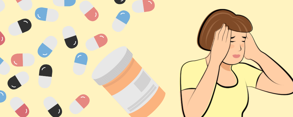 En kvinde med migræne med hovedet i hænderne, en kasse med piller og smertestillende medicin i forskellige farver.